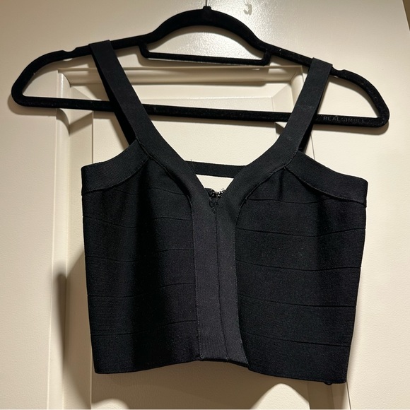 Guess Size Small Black Bandage Keyhole Crop Top (Like New) - Picture 2 of 11